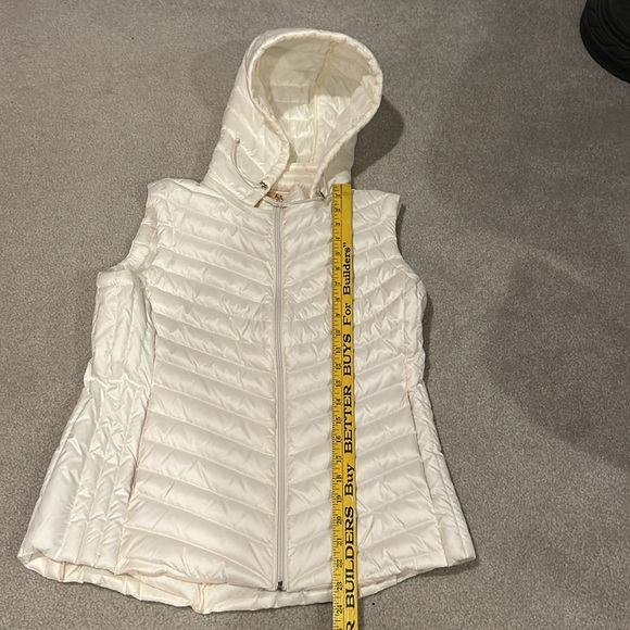 Gallery Size L  Down Vest Pearl White NWOT Full Zip Quilted Removable Hood - Picture 2 of 11